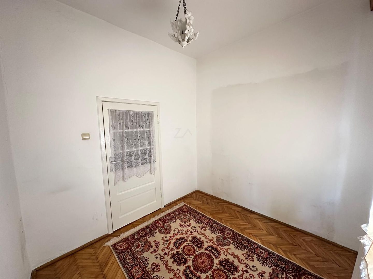 Casa individuala cu 5 camere decomandate. Pozitie excelenta. DIsponibila imediat - Poză 7