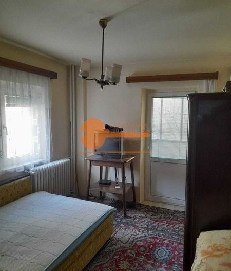 3 camere Crangasi ( 1986-Pod Grant ) - Poză 2