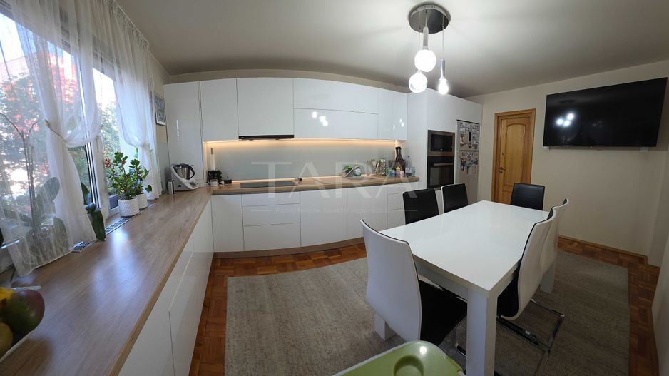 Apartament premium cu 3 camere, 100 mp, 2 băi, mobilat, utilat. - Poză 2