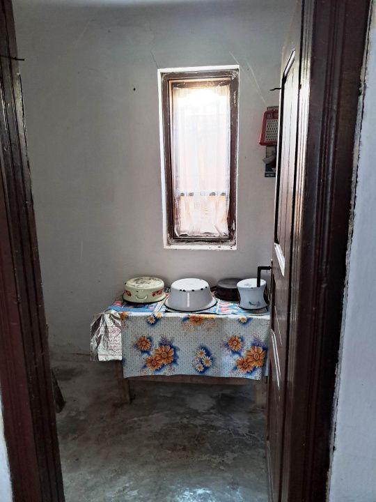 Casă și teren de vânzare Polovragi - Racovița - Poză 10