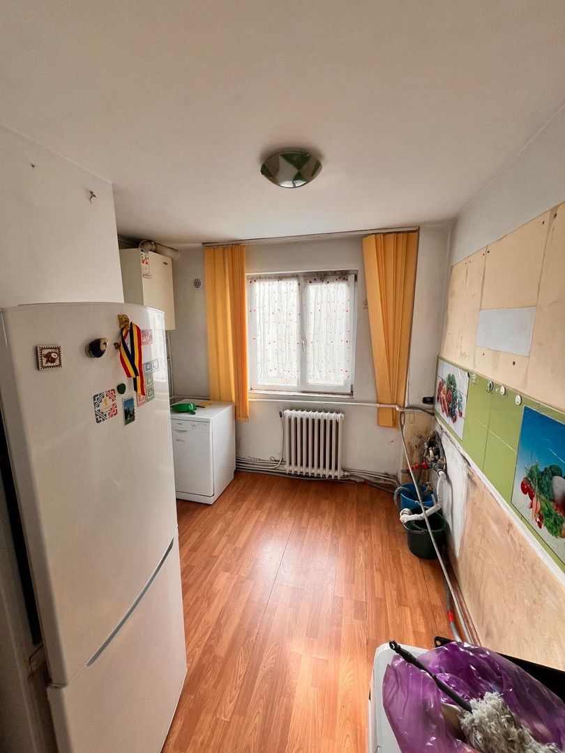 Apartament - 4 camere - Manastur , Cluj-Napoca - Poză 2