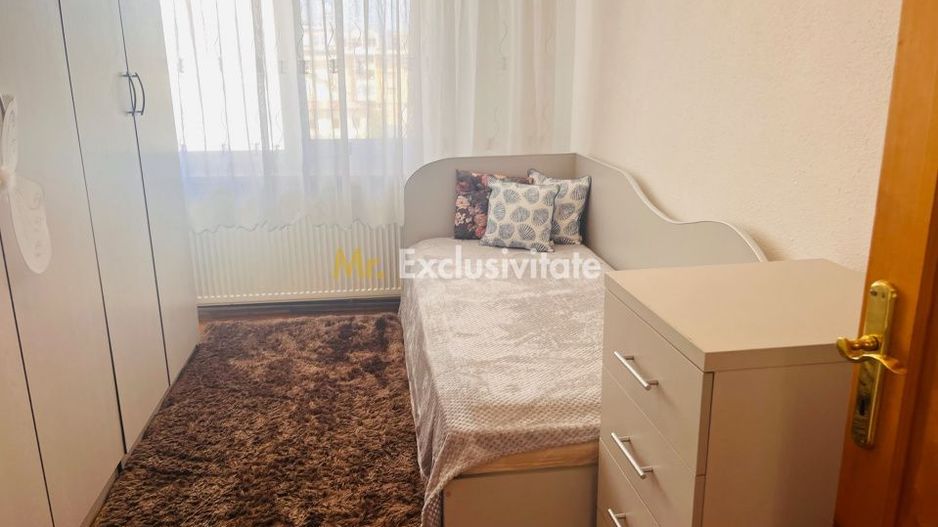 Apartament ultracentral, 3 camere, cu priveliste impresionanta, langa Mercur - Poză 3