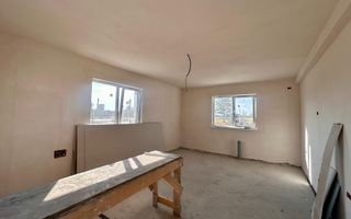 Vilă cu 4 camere de vânzare in Craiova - Poză 14