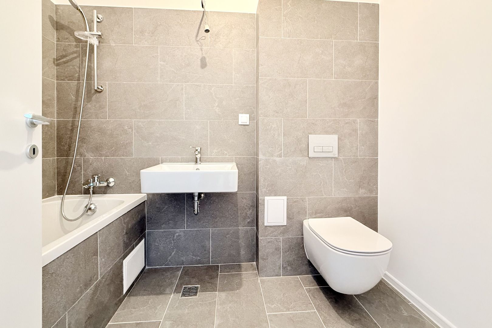 Apartament 3 camere spațios, amenajat, bloc nou, comision 0% - Poză 10