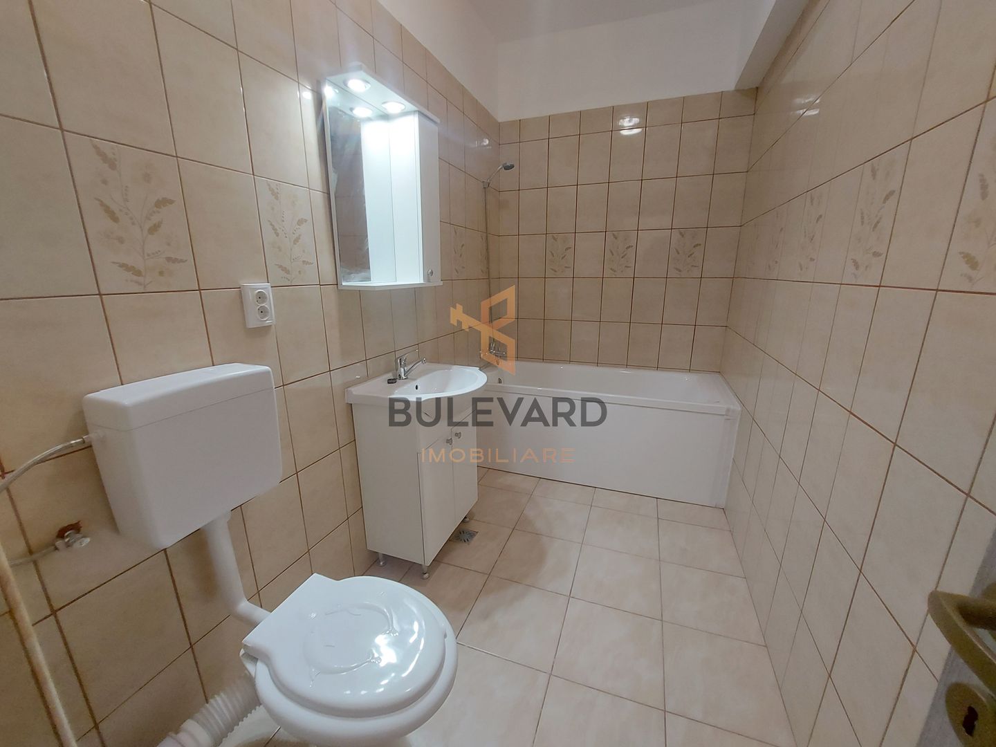 Apartament cu 2 camere, zona strazii Sesul de Sus! - Poză 5