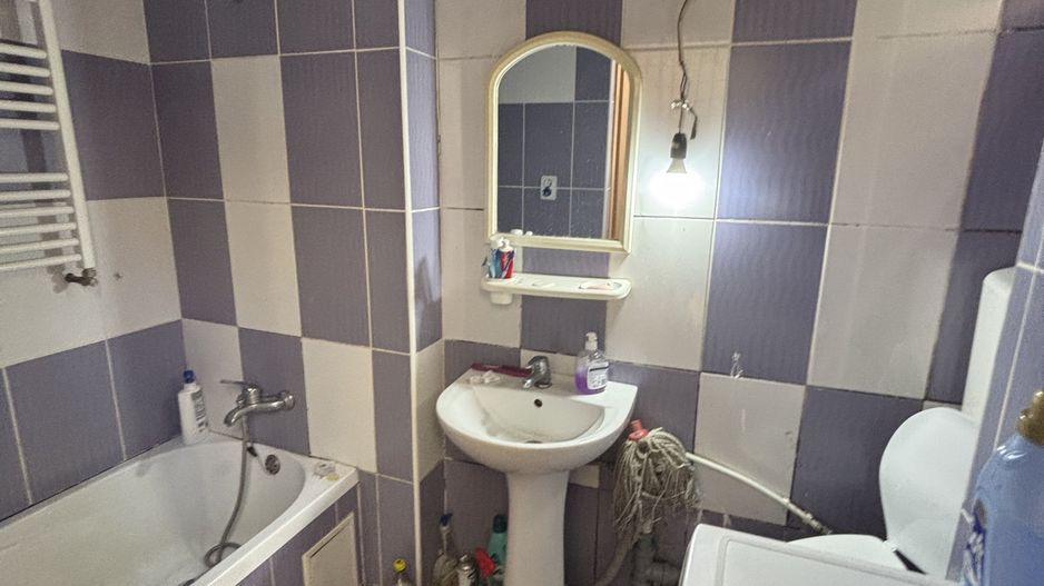 Apartament cu o camera generos zona Dimbovita - Poză 7