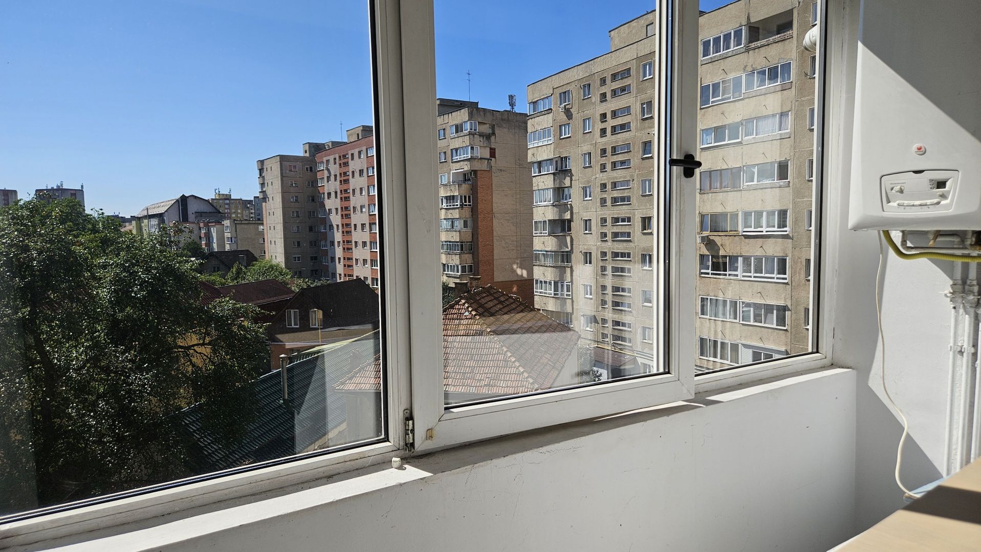 Spitalul Judetean-Zizinului garsoniera in bloc apartamente - Poză 3