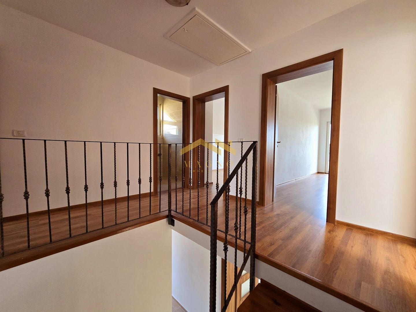 VILA P+M NOUA DE VANZARE IN LIPOVA BAI - Poză 11