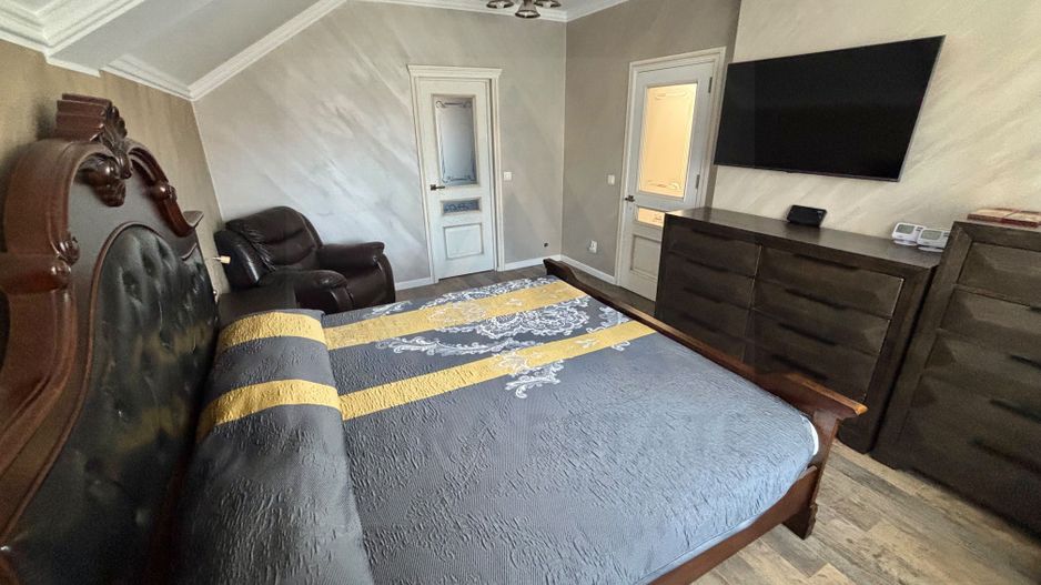 Casa individuala ultrafinisata 200 mp utili si teren 462 mp  Selimbar - Poză 7