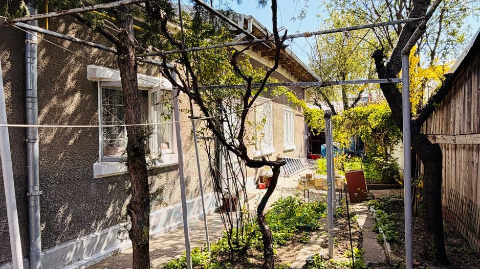 Casă boierească cu 4 camere in Galati, Zonă Piața Centrală, - Poză 5