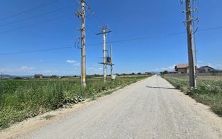 Teren intravilan de vânzare în Hărman, Brașov cu utilitati - Poză 6