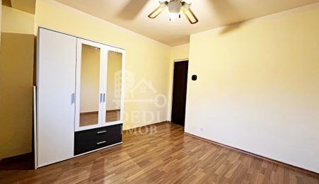 Apartament cu 4 camere de inchiriat zona Dacia, Oradea