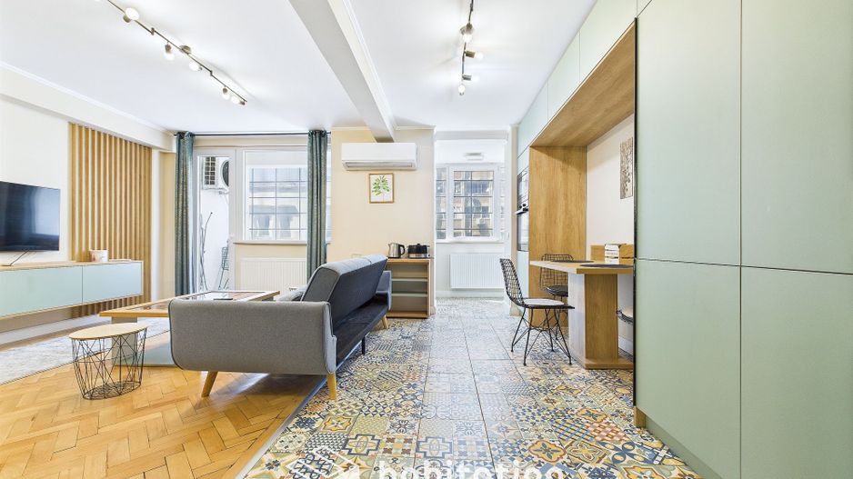 Apartament cu stil, energie vibranat  si terasa –in  Piața Victoriei - Poză 11