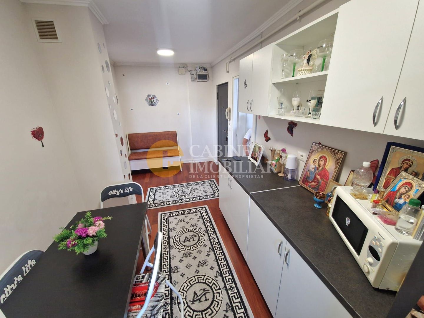 Apartament 2 Camere Decomandat- Renovat- Mobilat si Utilat-Zona Dacia - Poză 5