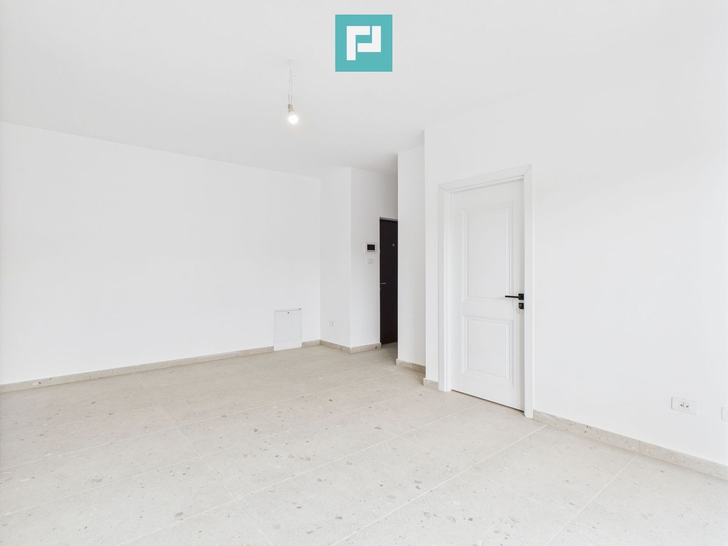 Apartament cu 2 camere în bloc nou - Poză 9