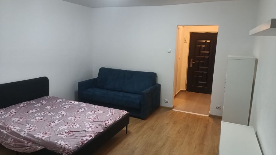 Garsonieră Titan, parter cu balcon, mobilată complet, prima închiriere - Poză 1