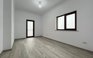 Duplex cu 5 camere, bucatarie inchisa, la cheie | Giarmata - Poză 1