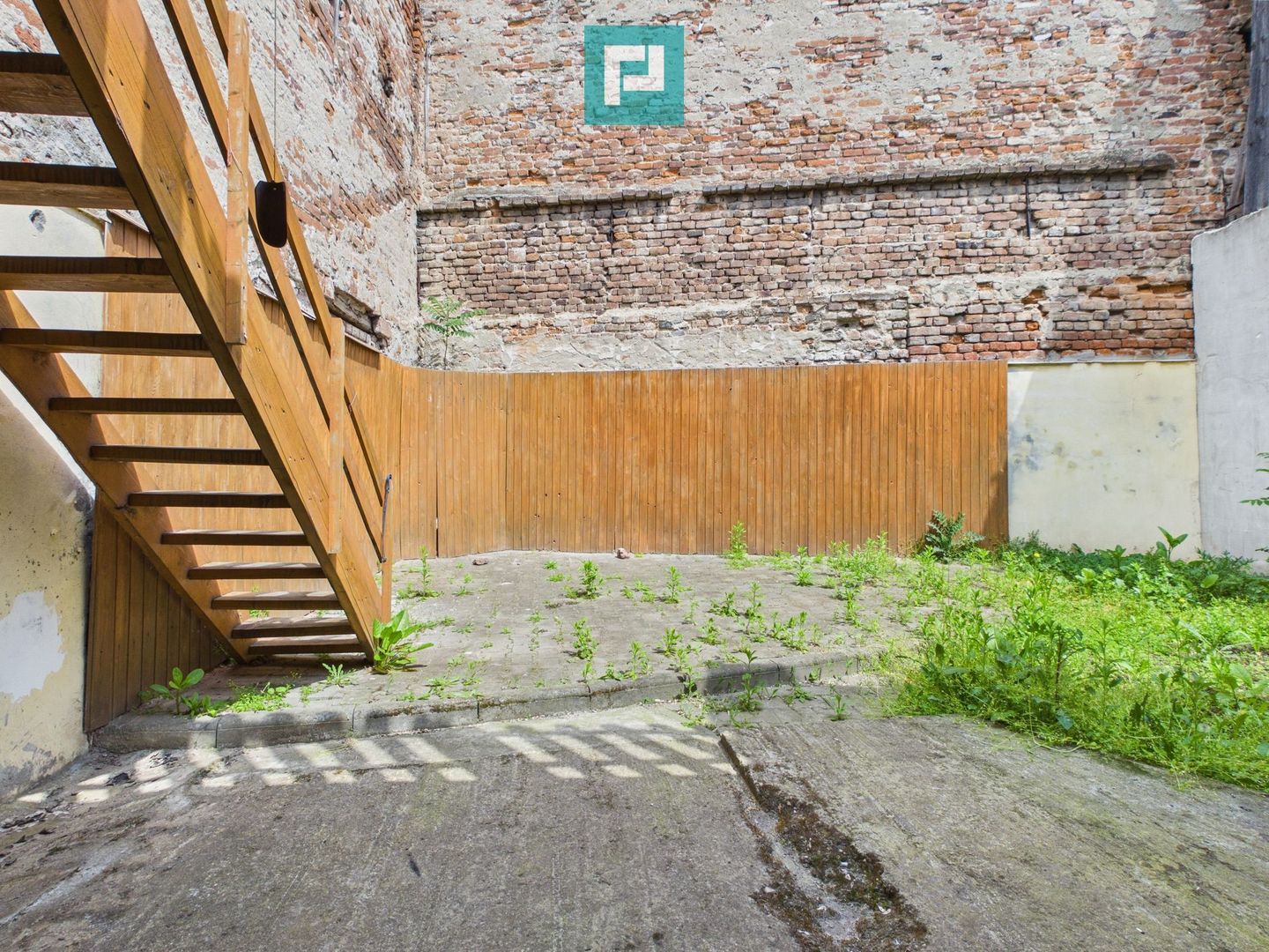 Casă cu 6 camere în zona Central - Poză 22