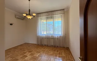 Vila 9 camere cu piscina si teren de 1.000 mp - Poză 15