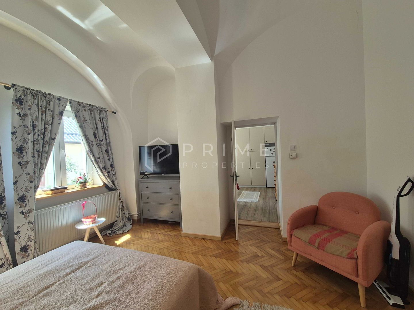 Apartament cu 2 camere de închiriat Ultracentral - Poză 2