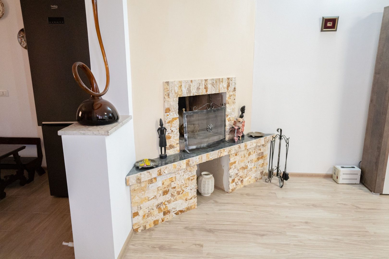 Casă de vânzare Furceni – 7 camere, teren 8.000 m - Poză 4