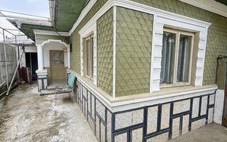 Casă  de vânzare – Strada Plaiul Muntelui, zona Piața 16 Februarie - Poză 1