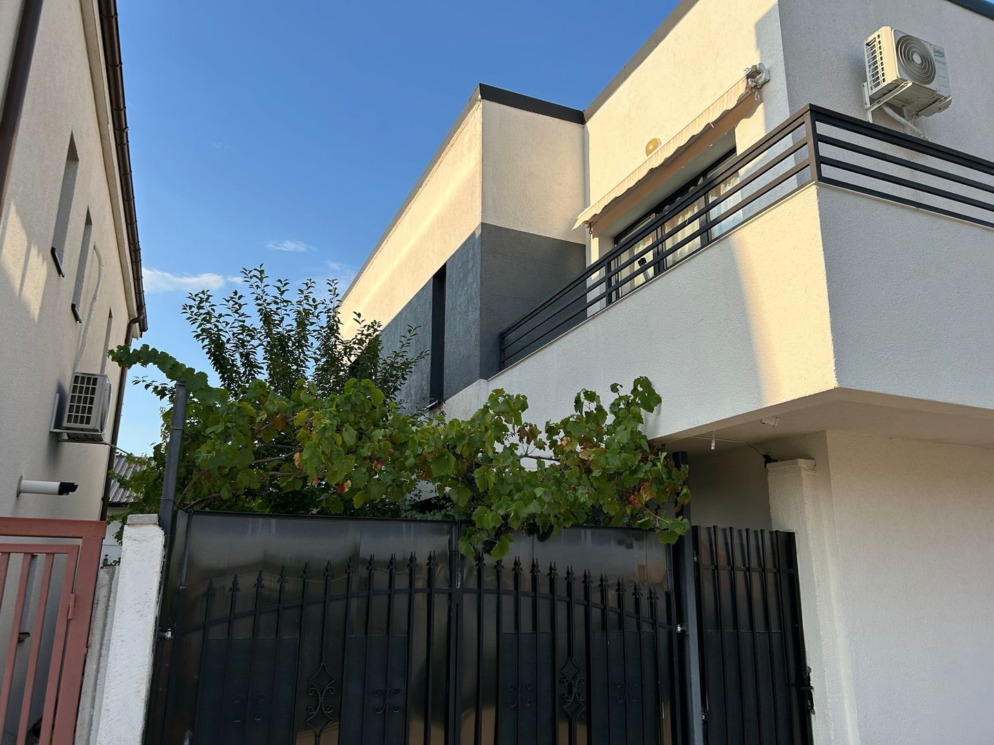 Casa 4 camere I Tunari I Vanzare I Premium - Poză 1