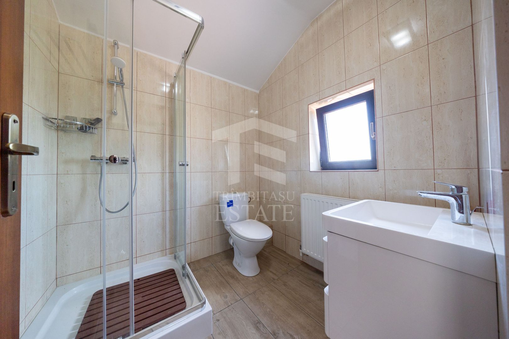 RASNOV| Cladire multifunctionala | 350 mp | Vad turistic si comercial - Poză 17