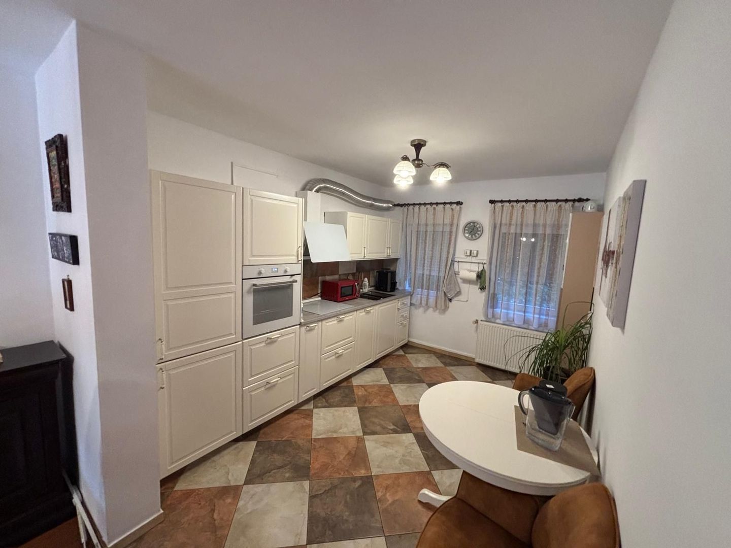 Vila deosebita aproape de padure - Poză 10