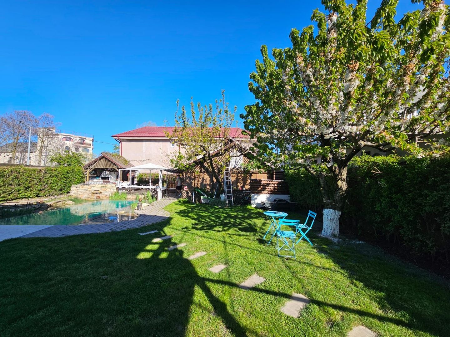 Pensiune de vanzare in Costinesti la doar 0.9 m distanta de plaja - Poză 7