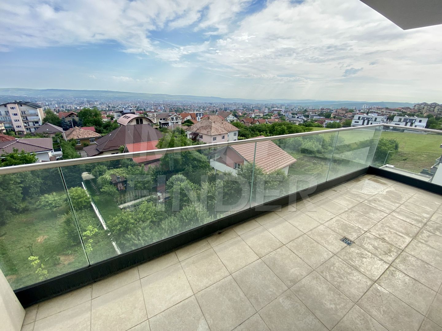 Apartament 2 camere  cu o panorama spectaculoasa - Poză 1