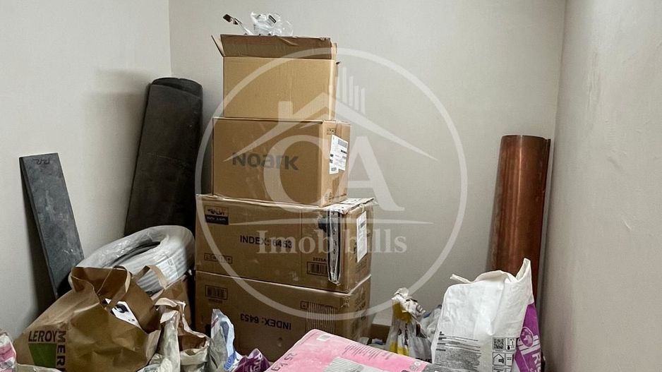Casă de vânzare P+E+M cu 7 camere in Cartierul Grigorescu, Oradea - Poză 5