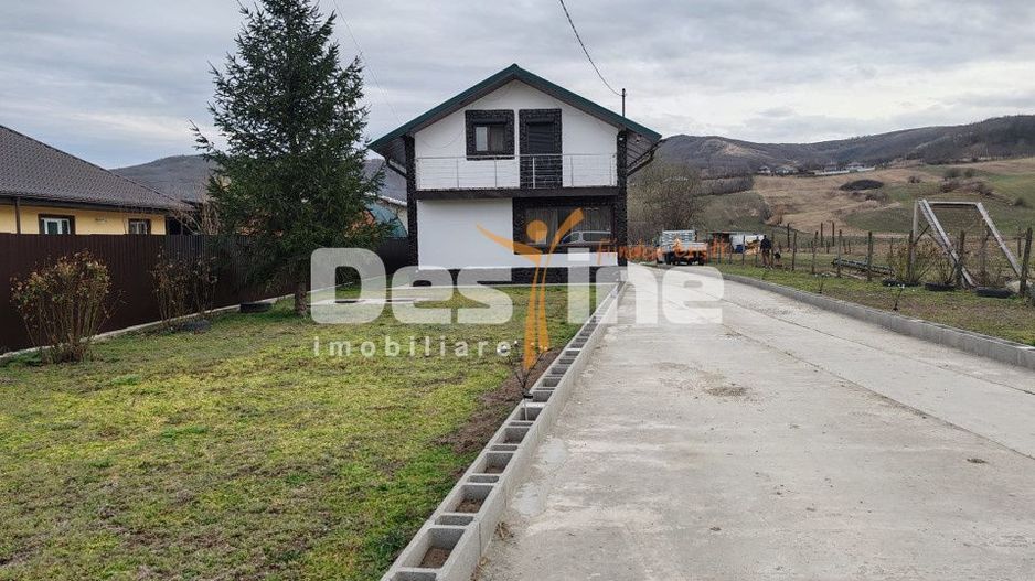 Casa parter+mansarda si teren in Lipovat, Vaslui - Poză 3