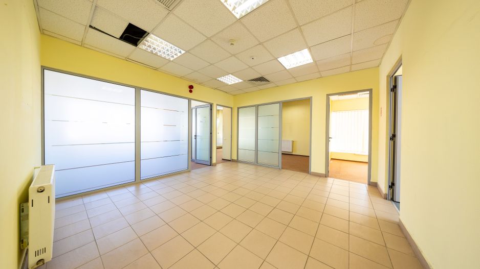 Cladire Comerciala Centrala Brasov | 612 mp | Ideal Investitie - Poză 9