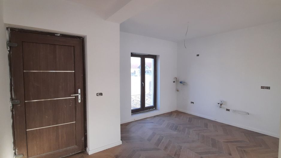 Duplex luminos si bine compartimentat - Poză 4