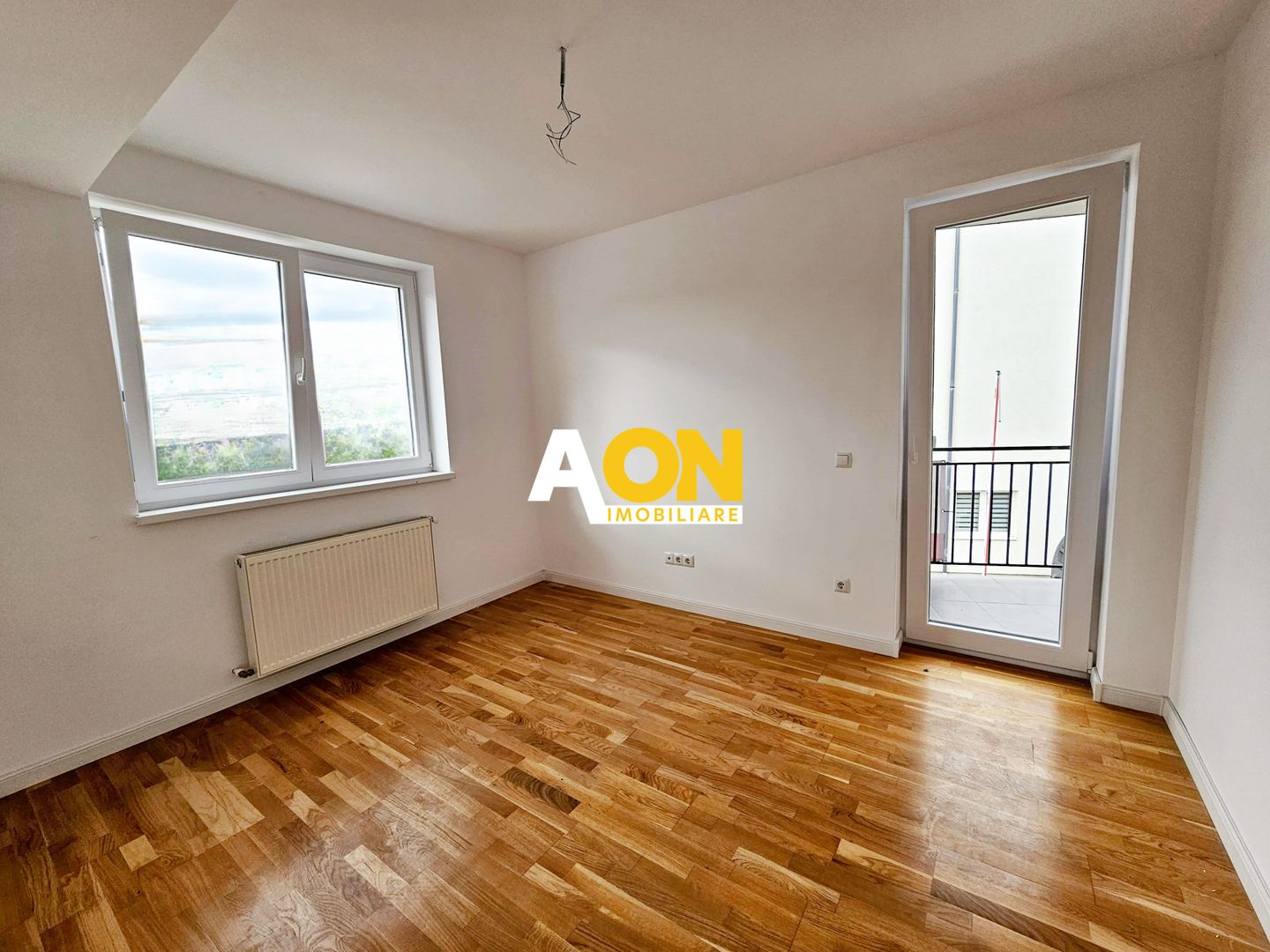 Apartament 2 camere, 43 mp utili + balcon 9 mp,  etaj 3, bloc nou - Poză 4
