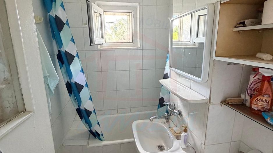 Vanzare apartament cu 4 camere in Micro 13, etaj 3, pret 65 000 euro - Poză 3