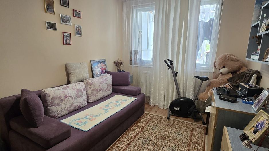 Apartament cu 3 camere  de vanzare - B dul 1 Mai - Poză 6