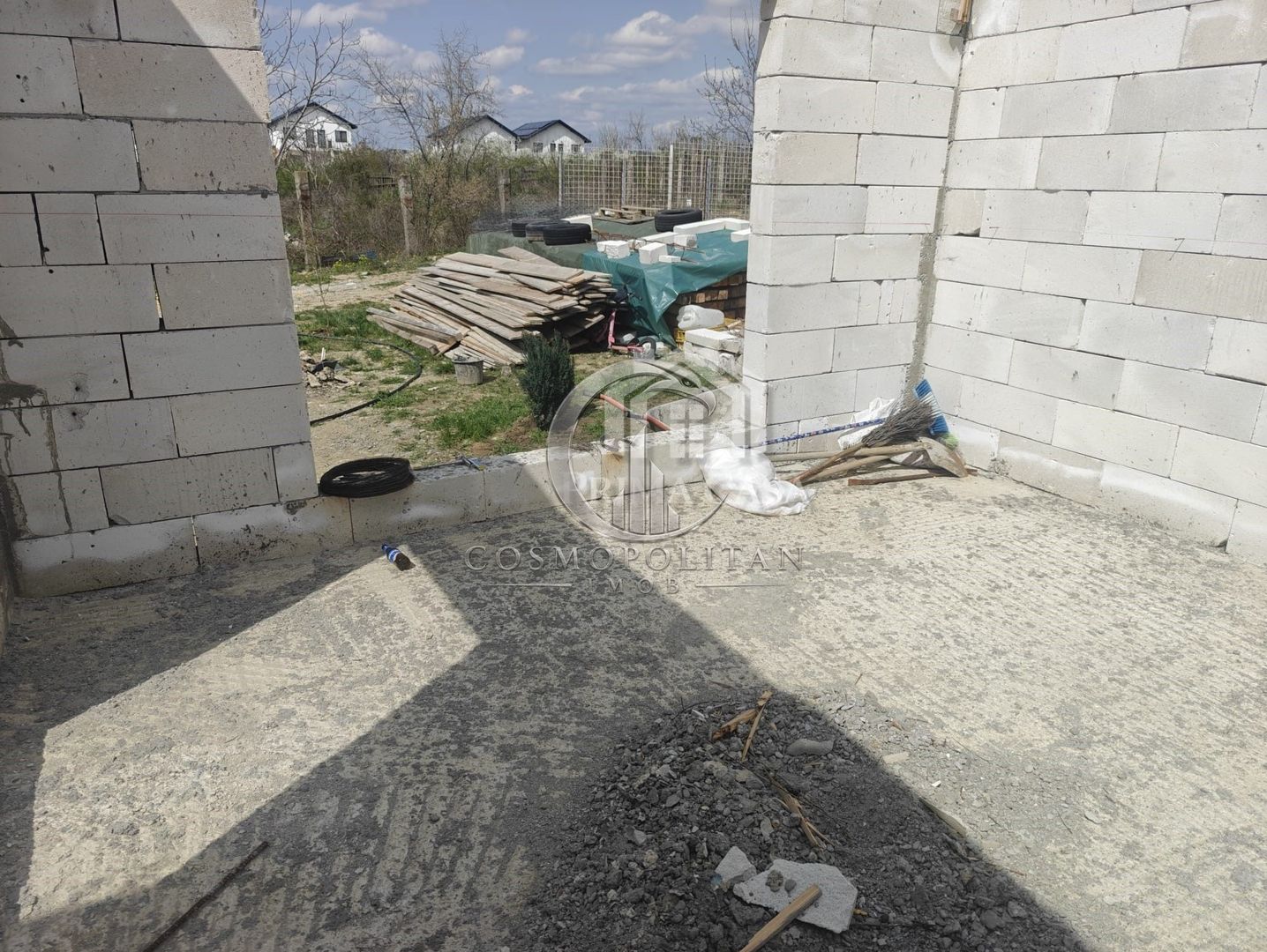 Casa in constructie si teren in Vernesti BZ SC=150mp teren=509mp d=20m - Poză 8