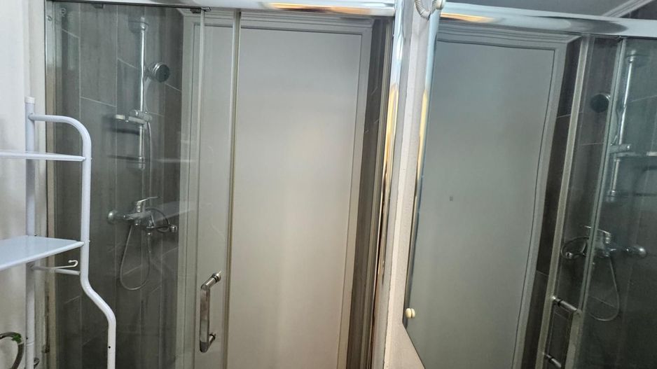 Garsoniera spatioasa situata la parter inalt in Vasile Aaron zona OMV - Poză 7