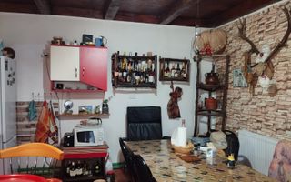 Casa 60 mp+terasa 30 mp-teren 700 mp-garaj-panouri solare-Livezile - Poză 1