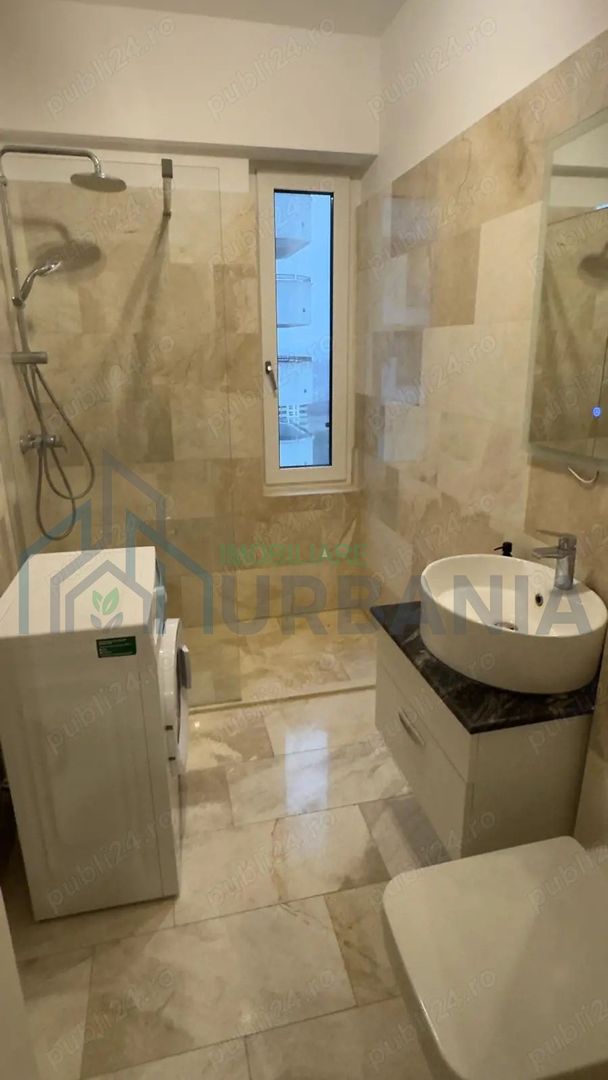 #, 2 cam Royal Town - Poză 7