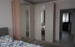 De inchiriat. Apartament 3 camere Pacul Circului cu vedere la parc - Poză 2