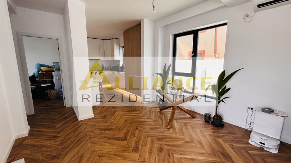 Casa  individuala cu piscina incalzita  5 camere 120 mp utili 280 - Poză 6