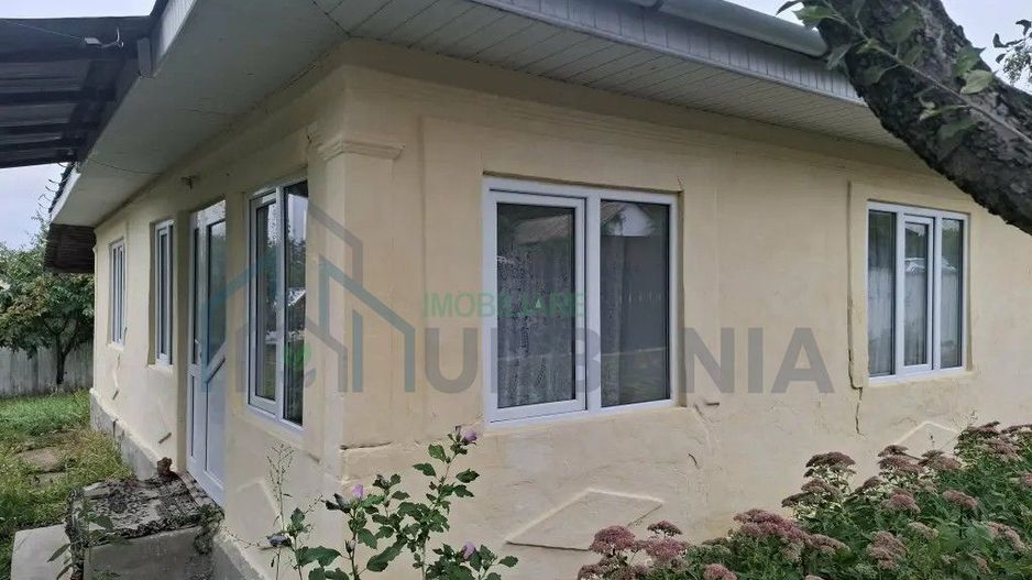 Casă de vânzare în comuna Tansa, județul Iași – 3 camere, parțial renovată - Poză 1