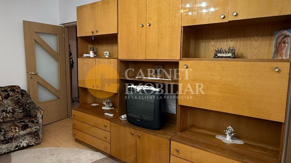 PODUL DE FIER - 2 CAMERE DECOMANDAT - ETAJ INTERDEMIAR - BLOC DIN 1980 - Poză 6