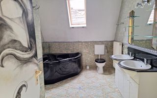 Casa de vanzare cu 6 camere in cartierul Andrei Muresanu - Poză 13