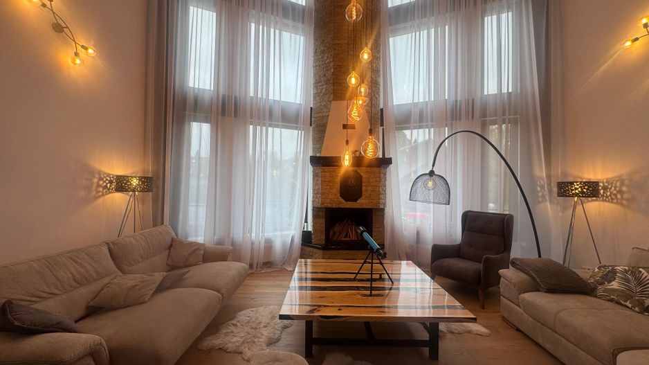 Pensiune deosebită în Bran || priveliște panoramică, facilitati premium - Poză 2