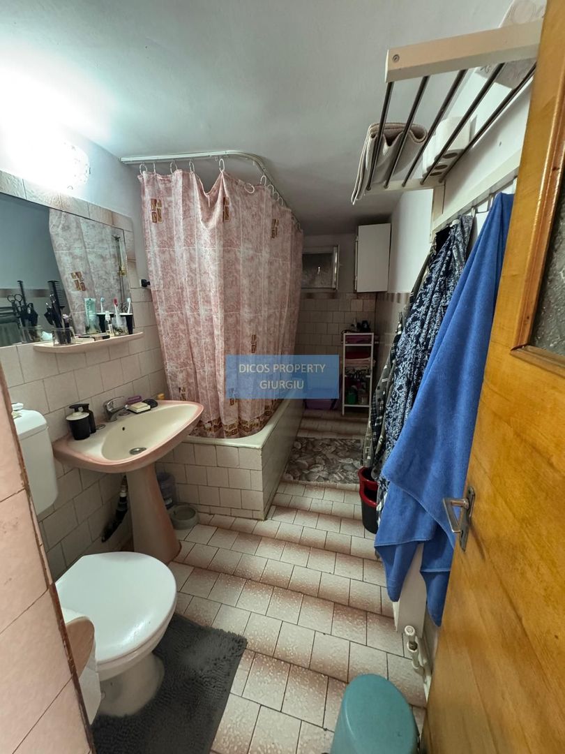 Casă cu 4 camere de vânzare – Str. I. C. Brătianu - Poză 4