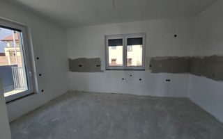 Casa Sibiu, intrare Selimbar, garaj, pivnita, curte mare - Poză 21